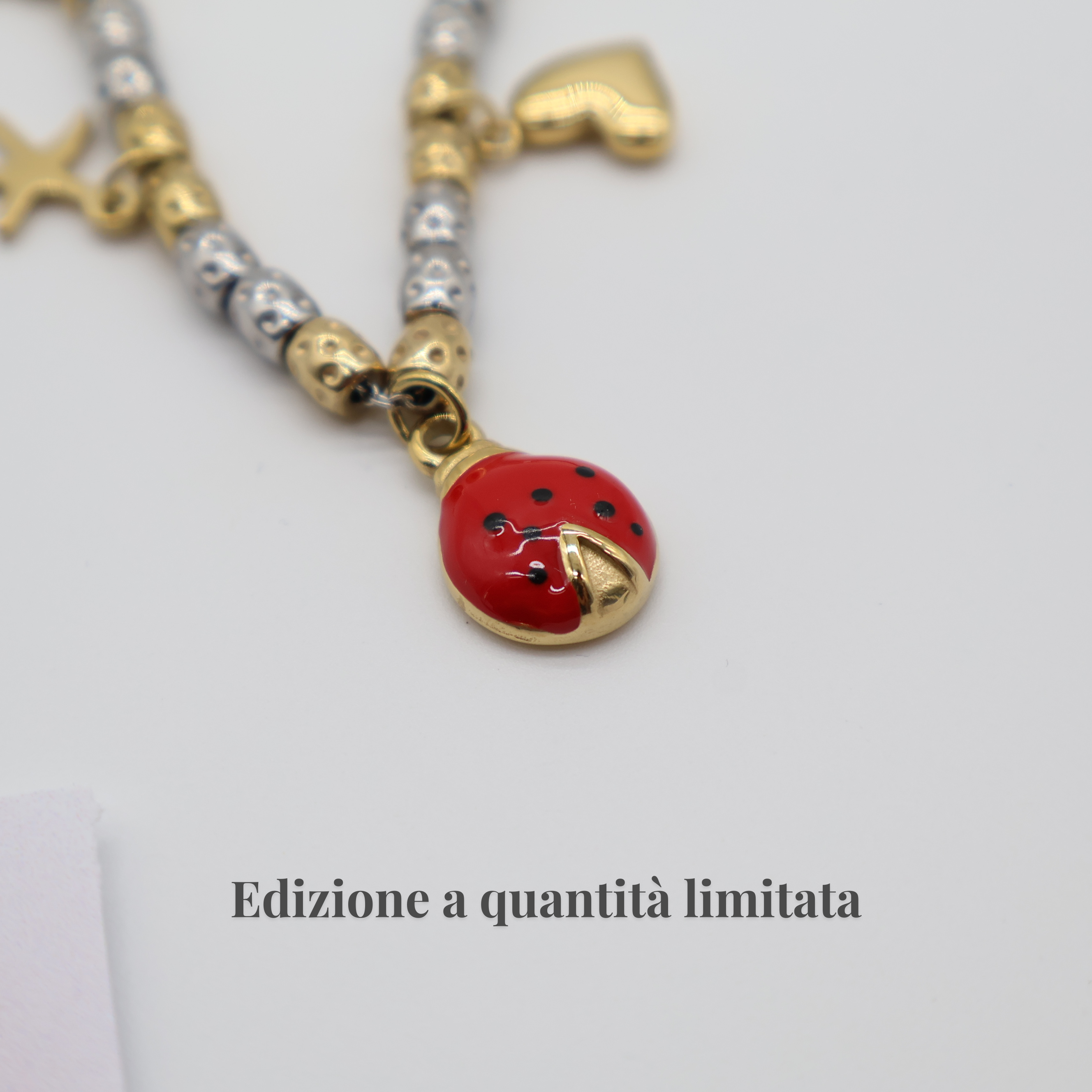 L'Iconico Bracciale: L'Amuleto dei tuoi desideri (Edizione 2026)